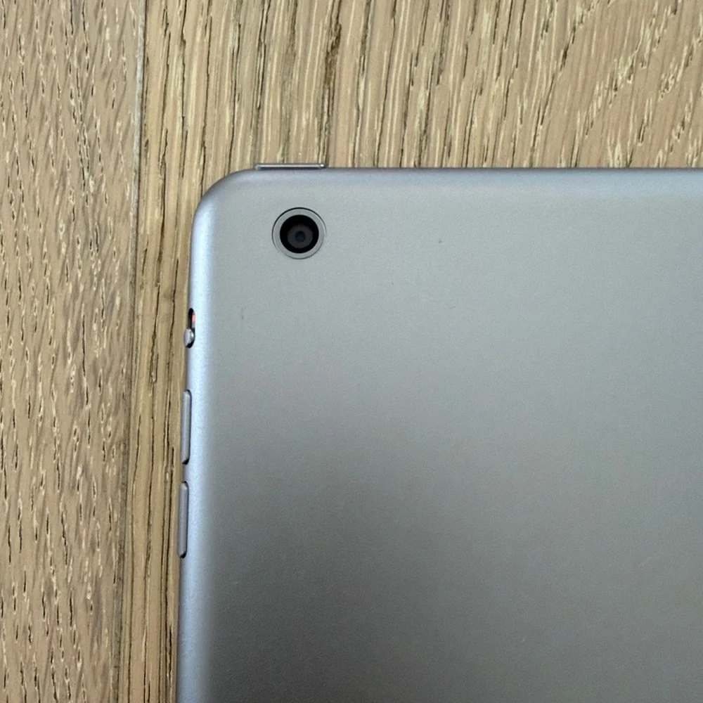 Apple iPad Air 1st Generation 64gb Space Grey 9.7” Screen